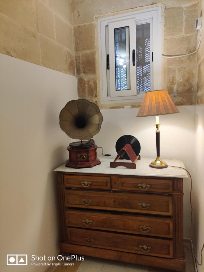 Apartment Semi-basement, Cosy Interconnected To Our A Traditional Maltese Townhouse